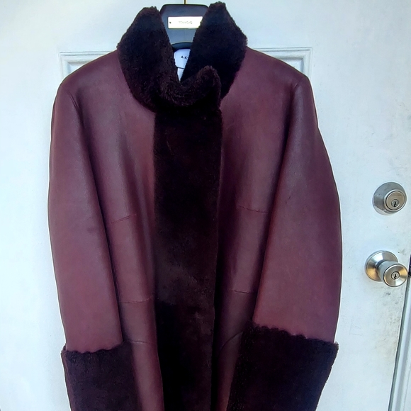 Akris Punto Burgundy Reversible Lamb Shearling Coat Size 6 nwt $3490 Current - Picture 2 of 16